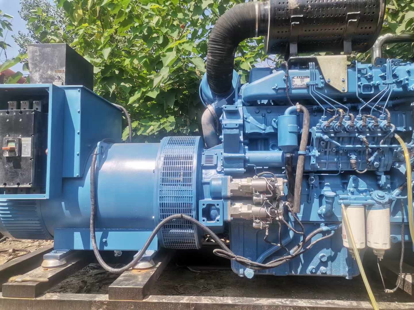 西夏详细说明降低 800kW 柴油发电机输出电流波动的方法